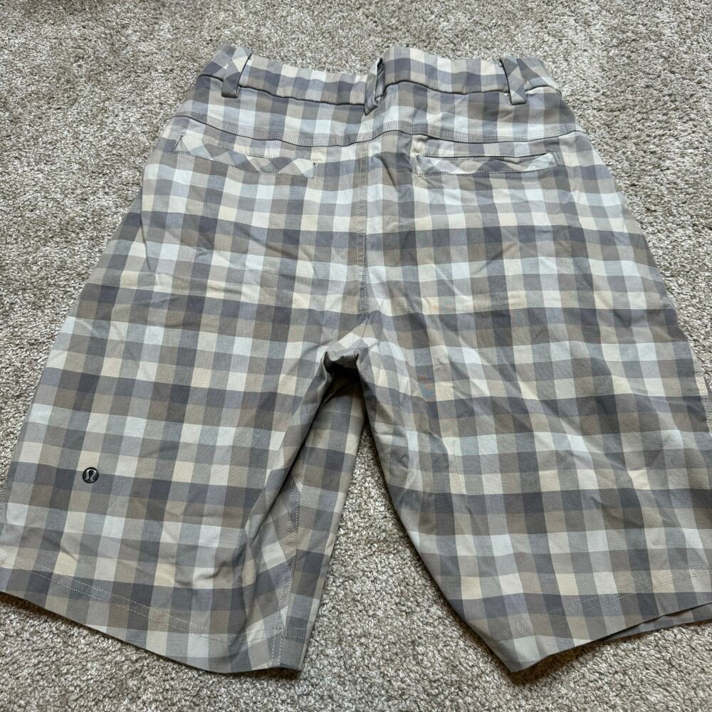 Mens Lululemon Plaid Shorts Size 32 - Picture 2 of 3